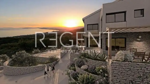 Split, Podstrana - Pozemok s projektom, 5300m2