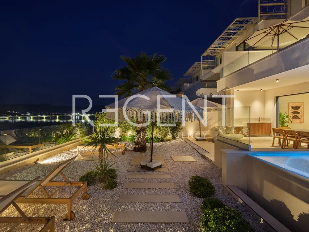 Trogir - Moderní vila s výhledem na moře 341 m2
