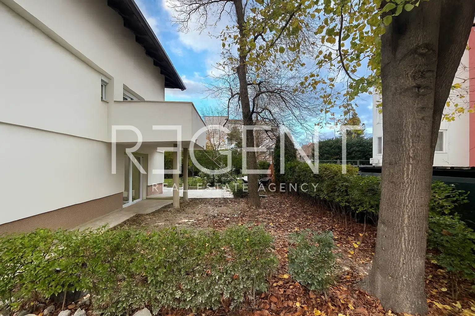 Zagreb, Malešnica - dvosoban stan s parkirnim mjestom i vrtom