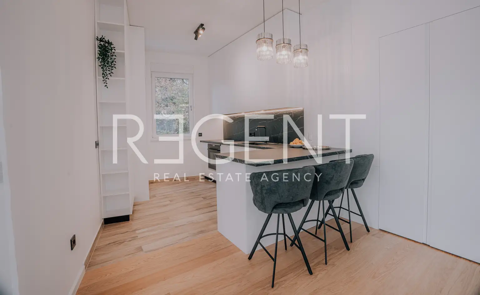 Záhřeb, Remete – Luxusní dvoupatrový byt k pronájmu