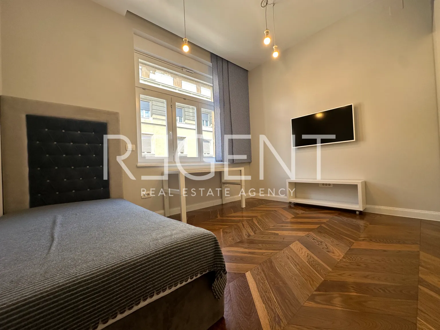 Zagreb, Center - Štirisobno stanovanje za najem