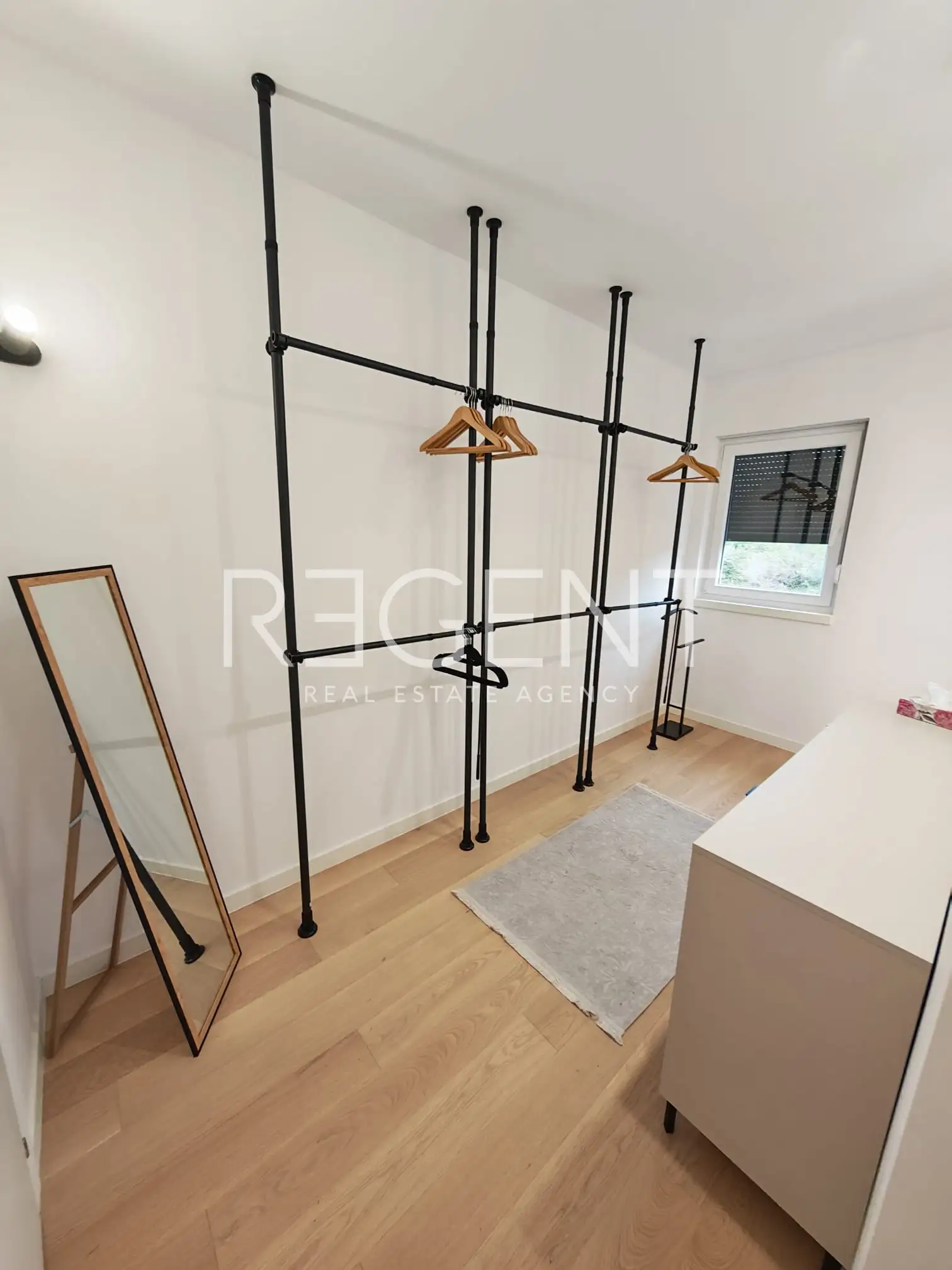 Split, Duilovo - Dvojizbový byt s loggiou a výhľadom na more