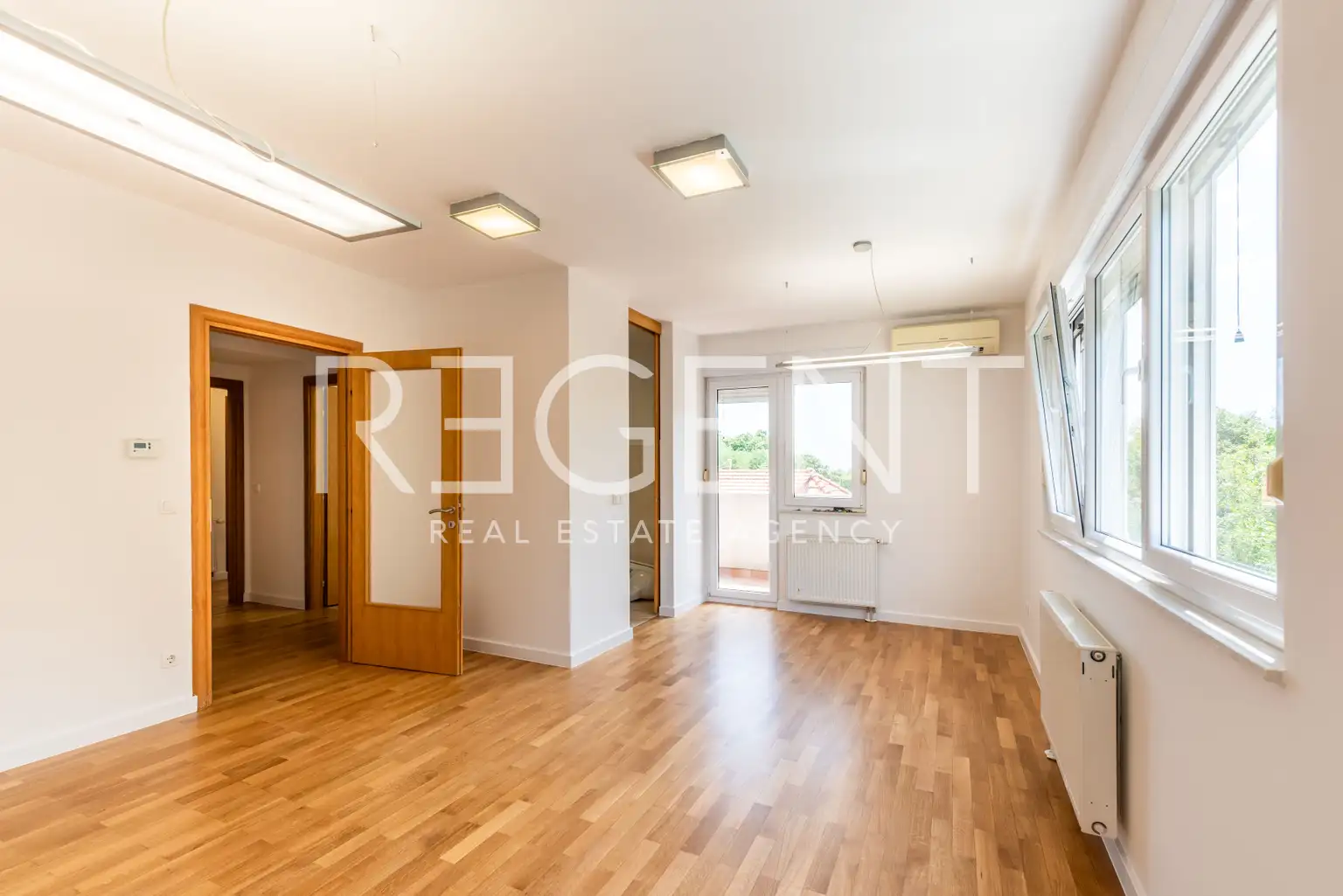 Zagreb, Remete – Trosoban stan 82 m² s loggiom