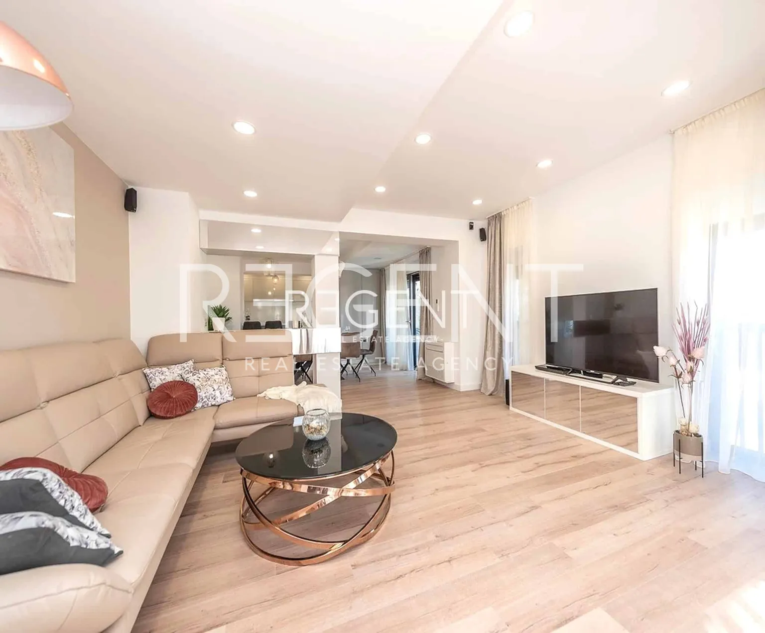 Zadar, Posedarje - Vila první řada u moře 300 m2