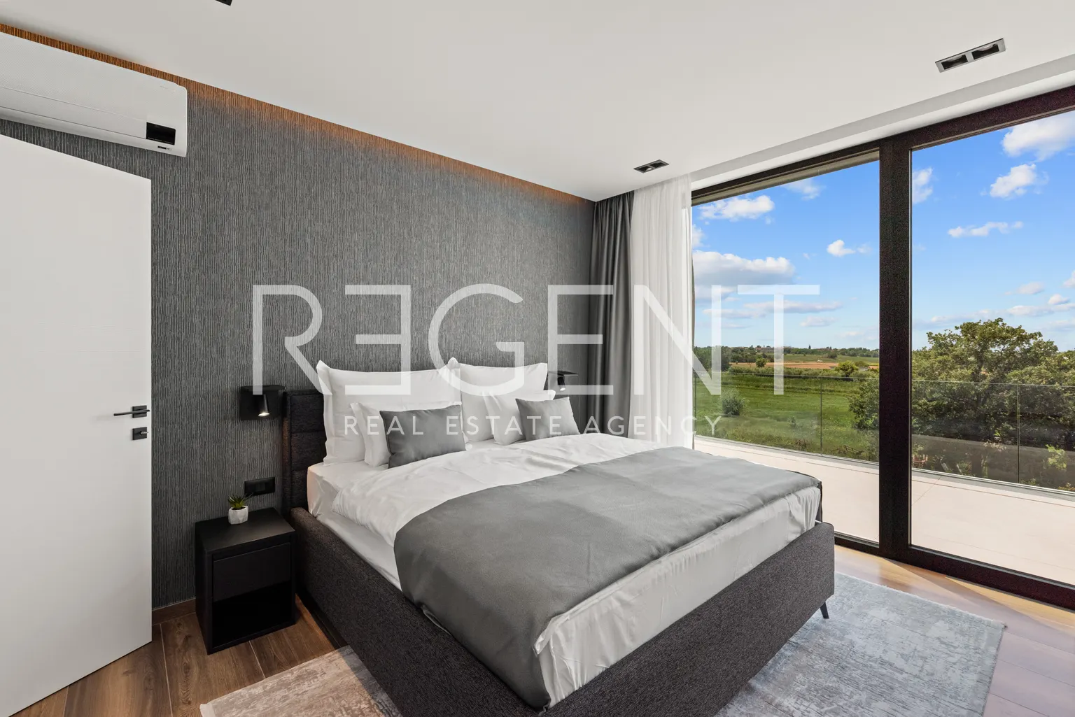 Istra, Poreč – Dizajnerska vila s pogledom na more 310 m2