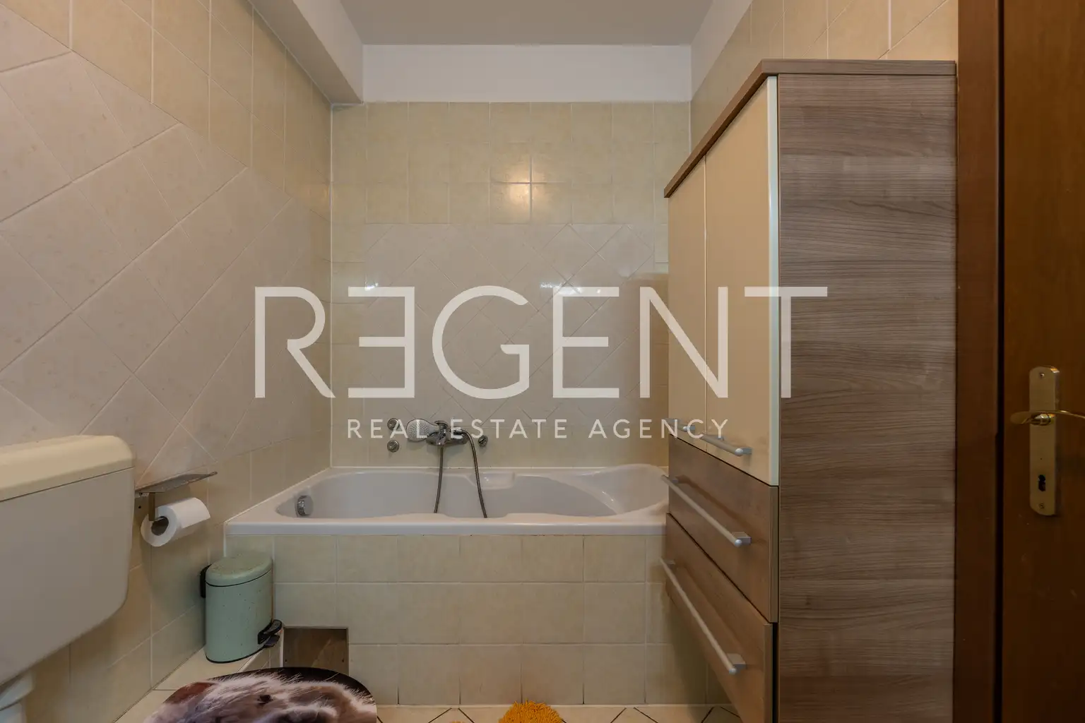 Zagreb, Lanište - Četverosoban stan s terasom i parkingom