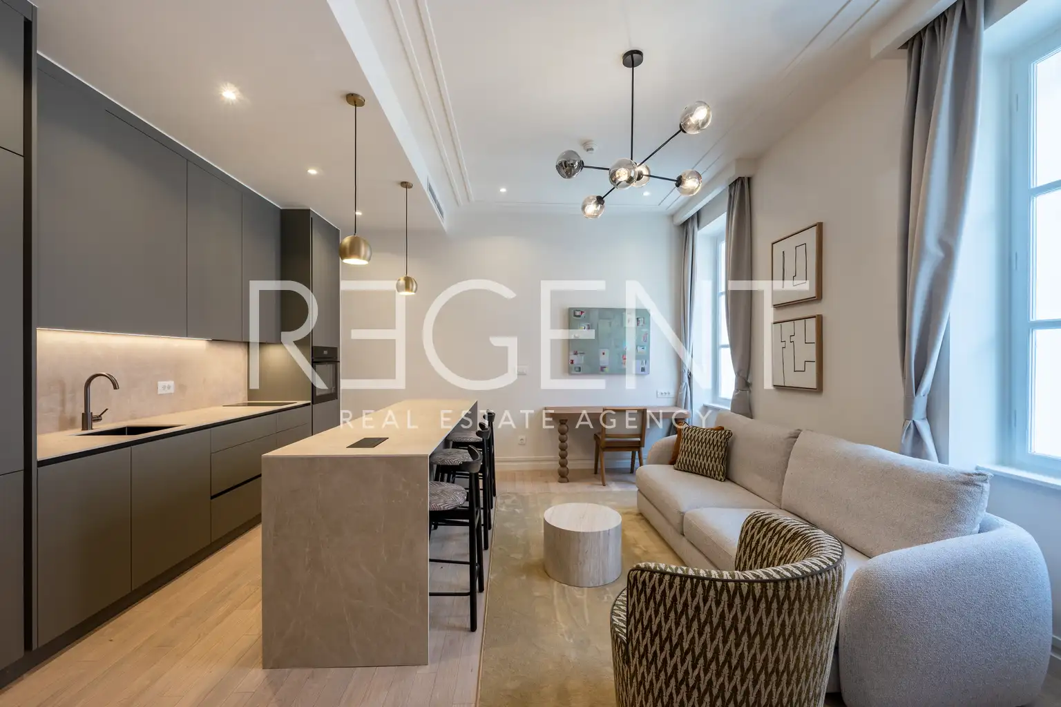 Stan 43 m² za najam — prvi najam, Centar