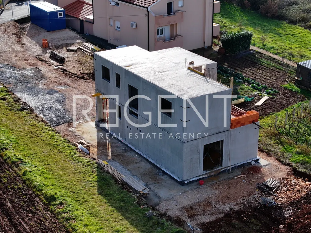 Split, Dugopolje - Moderná vila vo výstavbe EXKLUZÍVNE