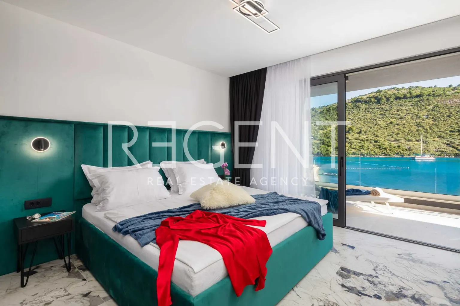 Rogoznica – Luxusní vila 200 m2 u moře