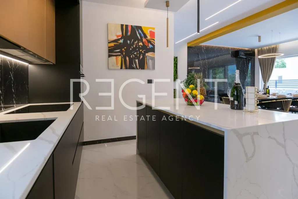 Makarska, Zagvozd - Luxury villa with pool 270 m2