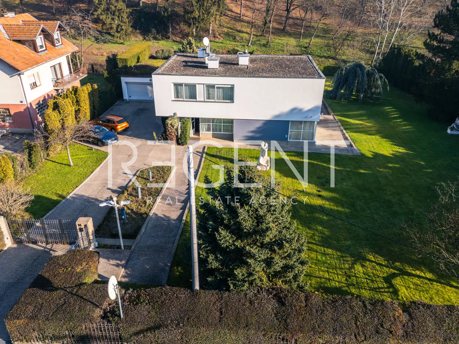 Zagreb, Šestine - Jedinstvena kuća s bazenom i velikim vrtom