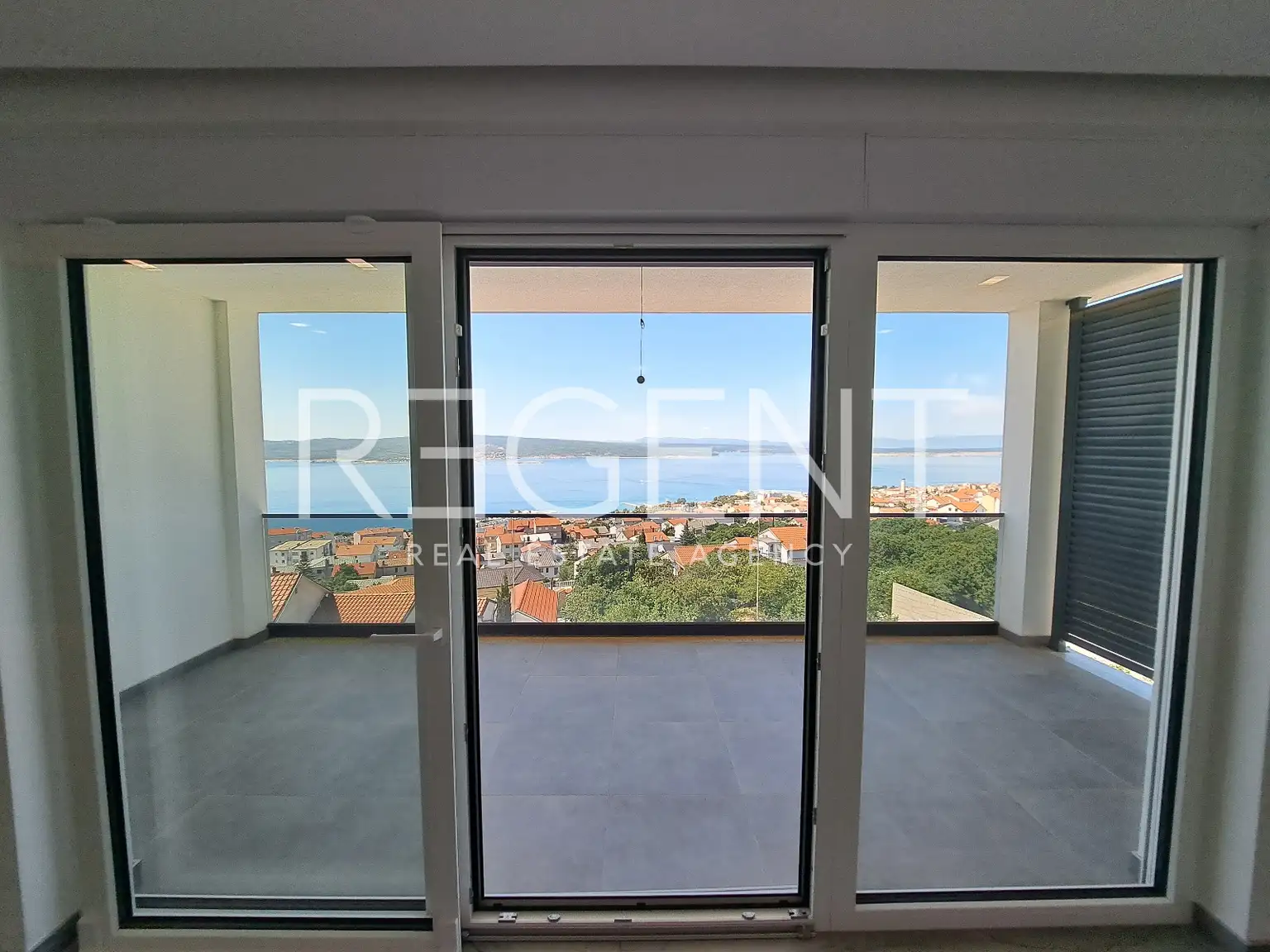 Crikvenica - Three-room apartment with a panoramic sea view