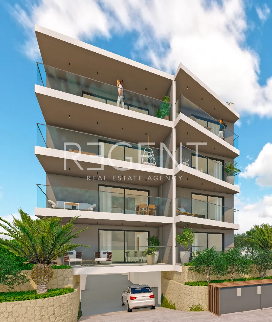 Trogir, Okrug Gornji – Trosoban stan s balkonom 70 m2, novogradnja