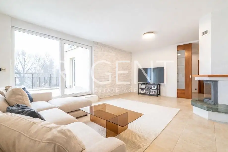 Загреб, Шребрняк – роскошная двухуровневая квартира в превосходном месте