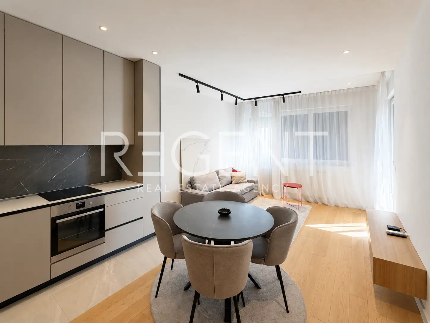 Zagreb, Donje Svetice – stan 60 m², lođa, lift, garaža, VMD