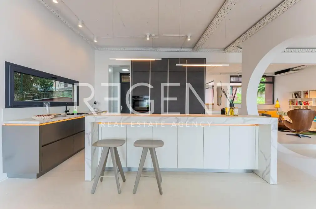 Zagabria, Šestine – Moderna villa familiare con piscina immersa nel verde, affitto