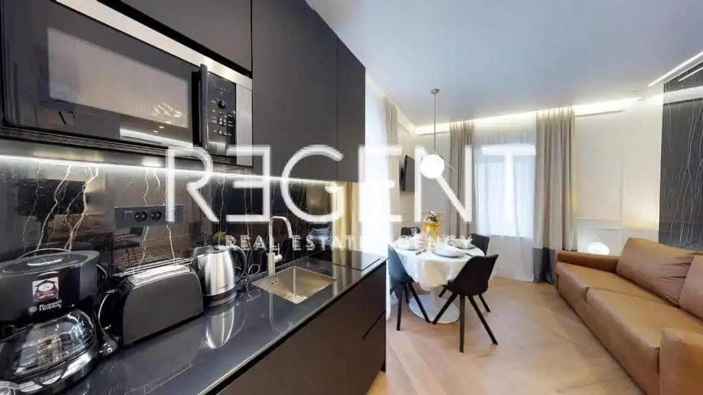 Split, Centar - Dioklecijanova Palača dva studio apartmana 65 m2
