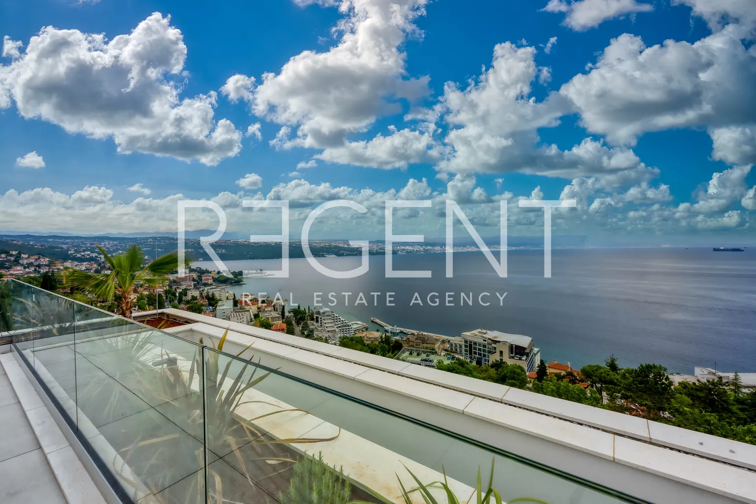 Kvarner, Opatija - Luksuzan penthouse s bazenom, novogradnja 275 m2