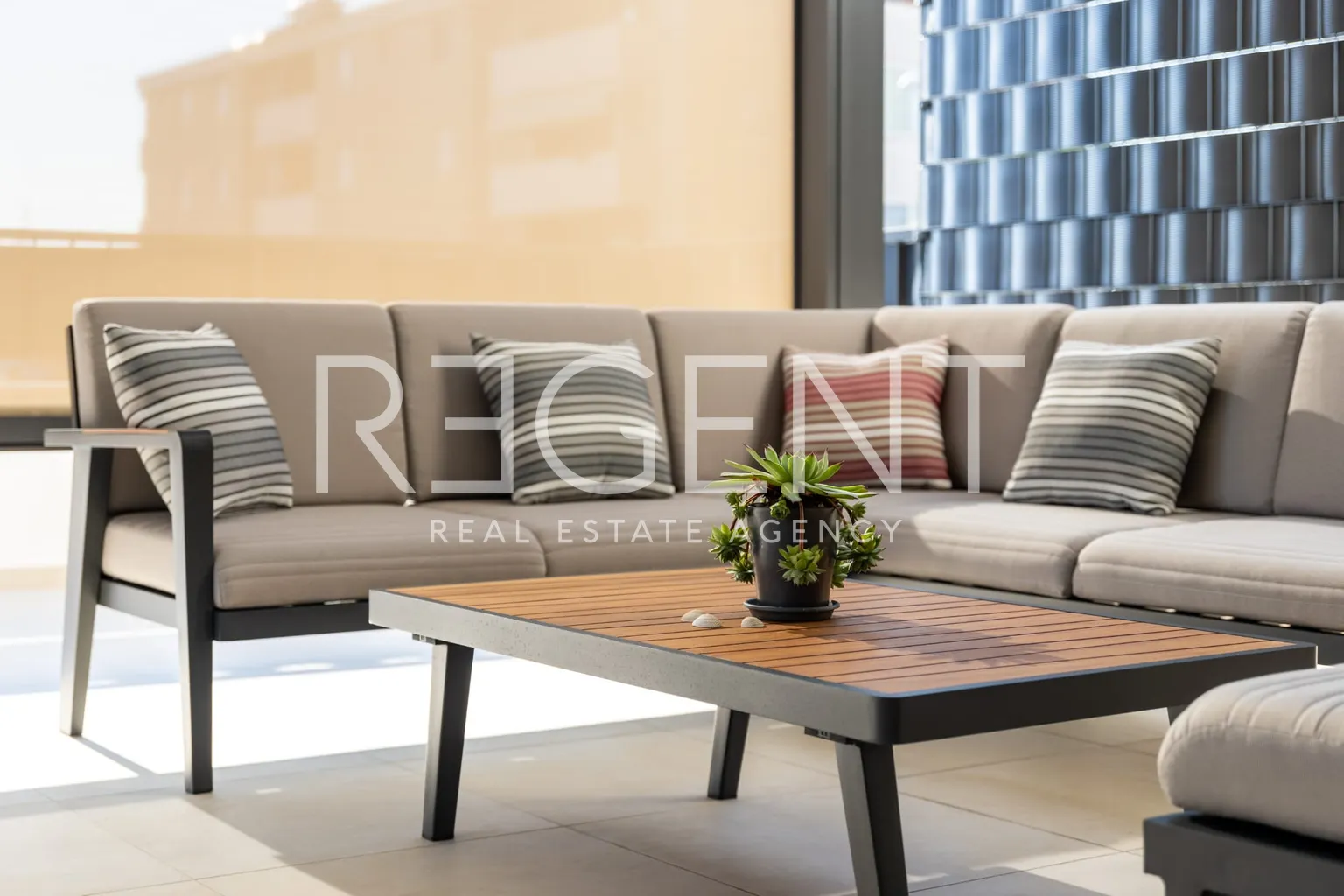 Split, Podstrana - Nowoczesny, przestronny apartament z ogrodem, Długoterminowo