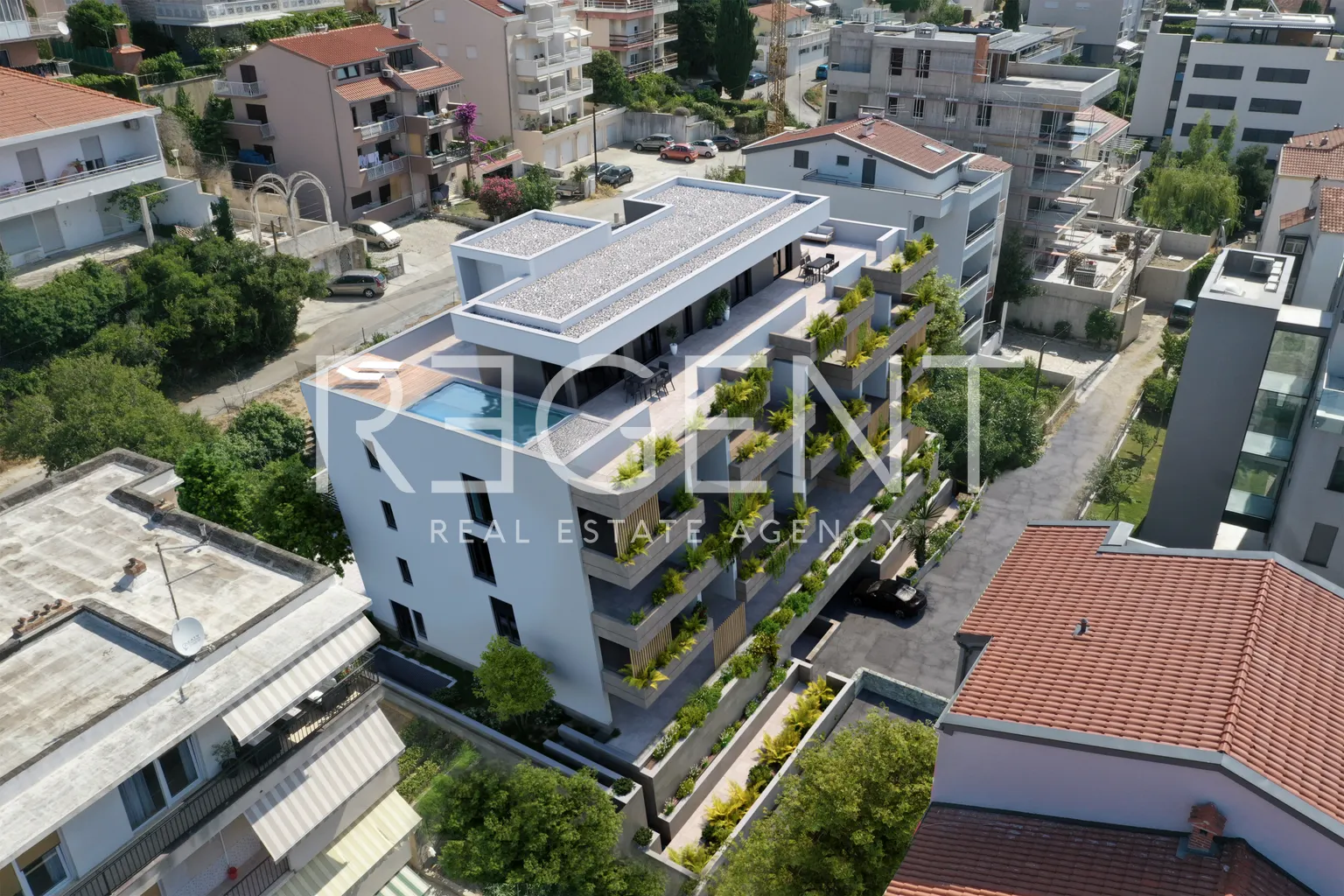 Split, Meje - Moderní obytná budova ve výstavbě na nejkrásnější lokalitě ve Splitu