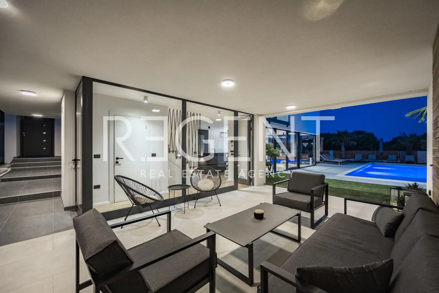 Istrie, Medulin - Nádherná moderní vila 220 m2