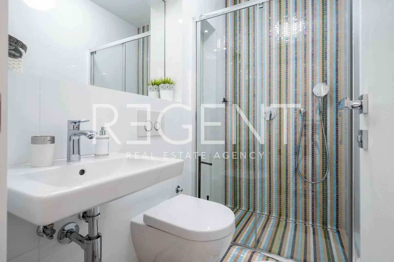 Split, Dragovode - Luksuzan penthouse s terasom i pogledom na more 103 m2