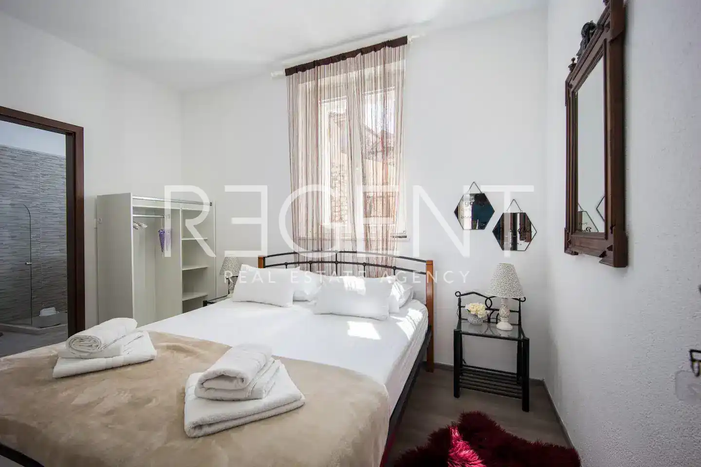 Trogir, centrum - Kamenný dům 174 m2