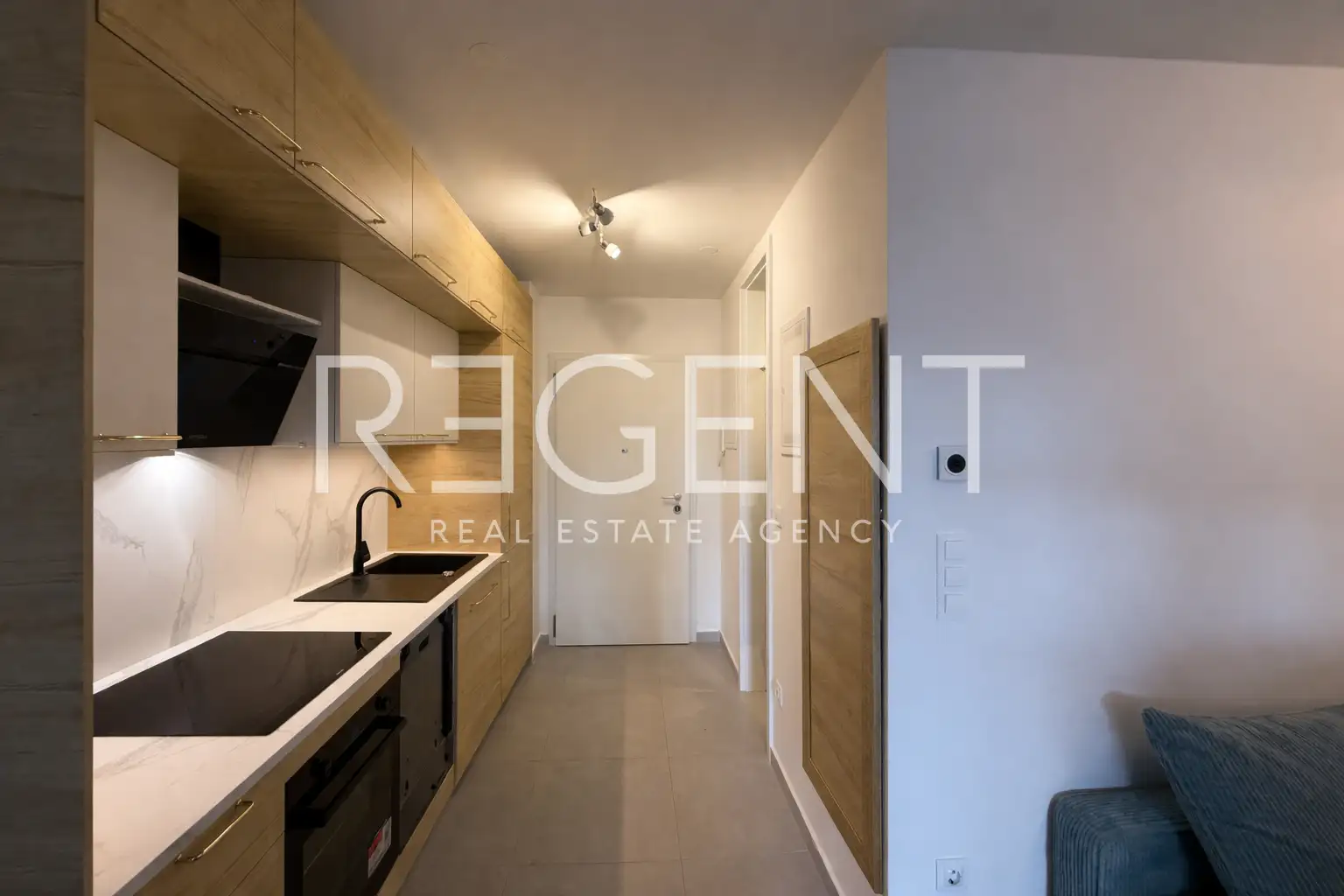 Zagreb, Špansko - studio moderne avec loggia