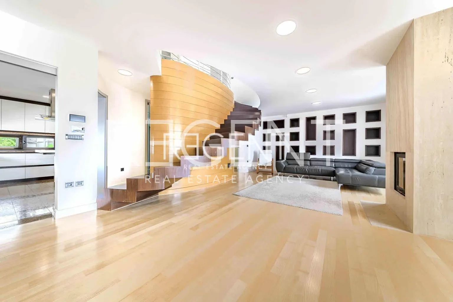 Zagrzeb, Lašćina - Piękna willa 310 m2, wynajem