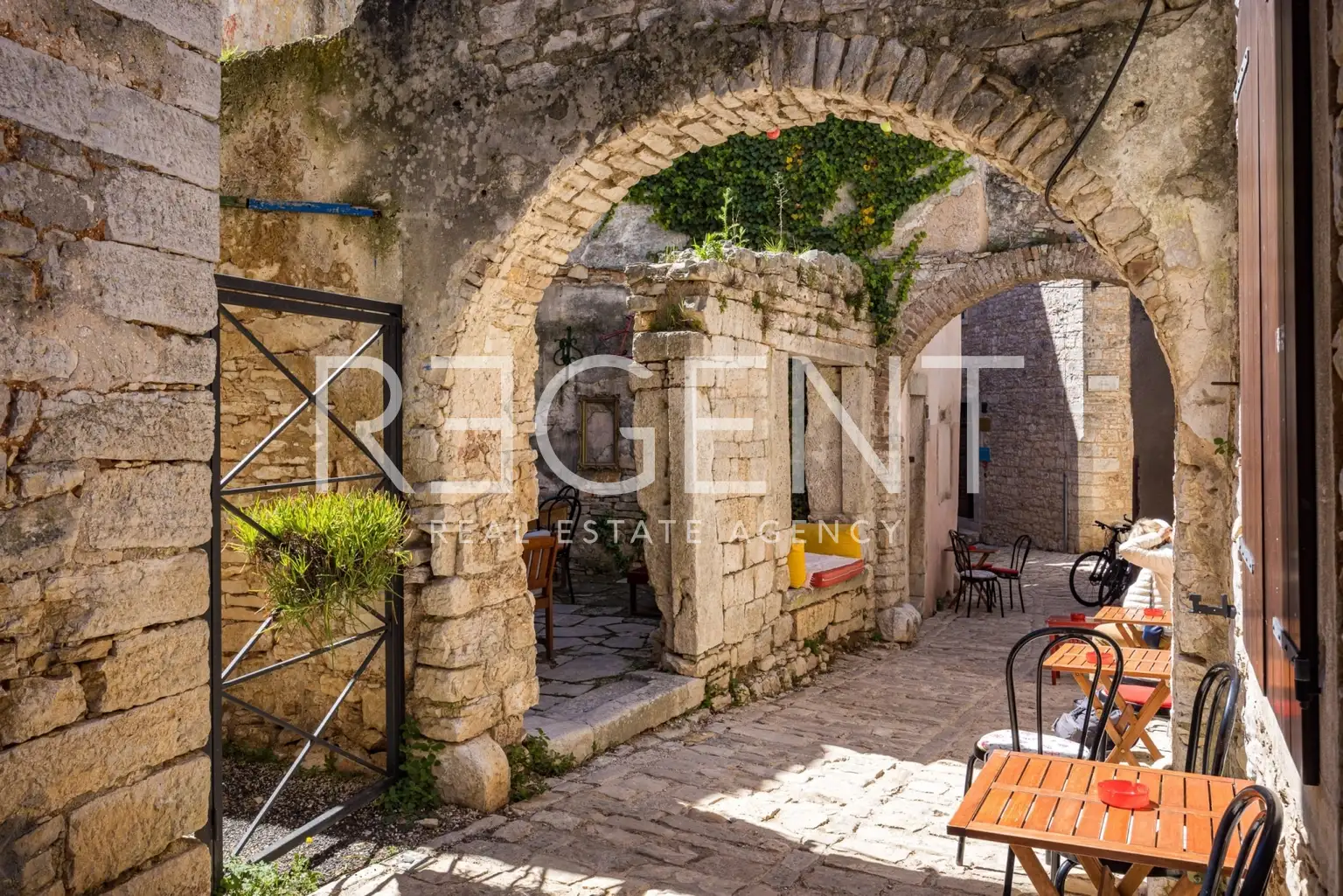 Istria, Bale – Očarujúci dom s konobou a piatimi apartmánmi