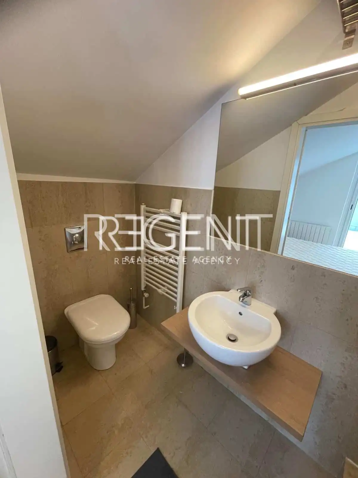 Zagreb, Kvaternikov Trg - Maisonette-Wohnung 150 m2 zu vermieten
