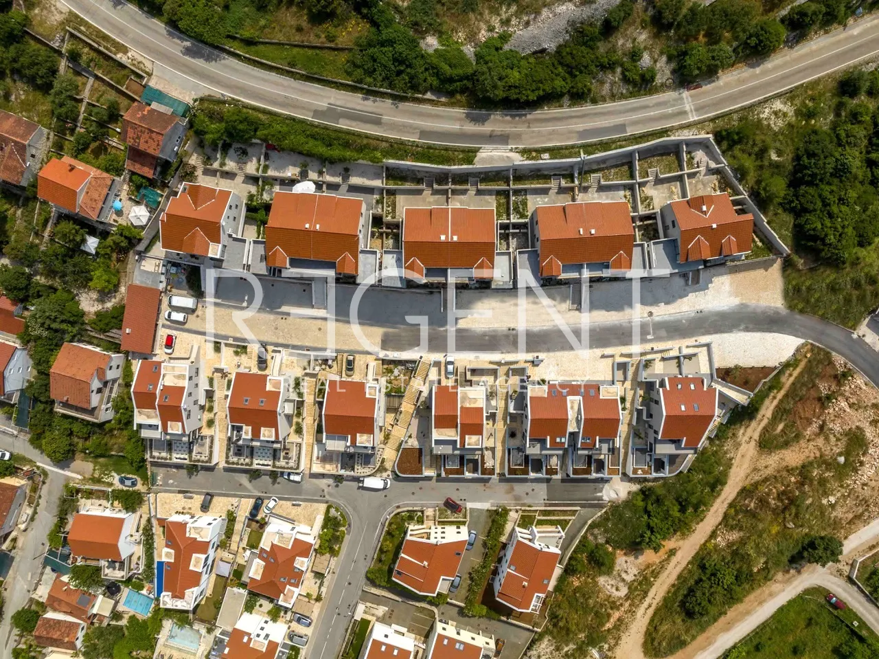 Brač, Sutivan - Dvosoban stan u stambenom kompleksu 65,26 m2