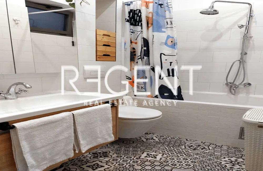 Split, Spinut - dvosoban apartman na frekventnoj lokaciji, 58 m2