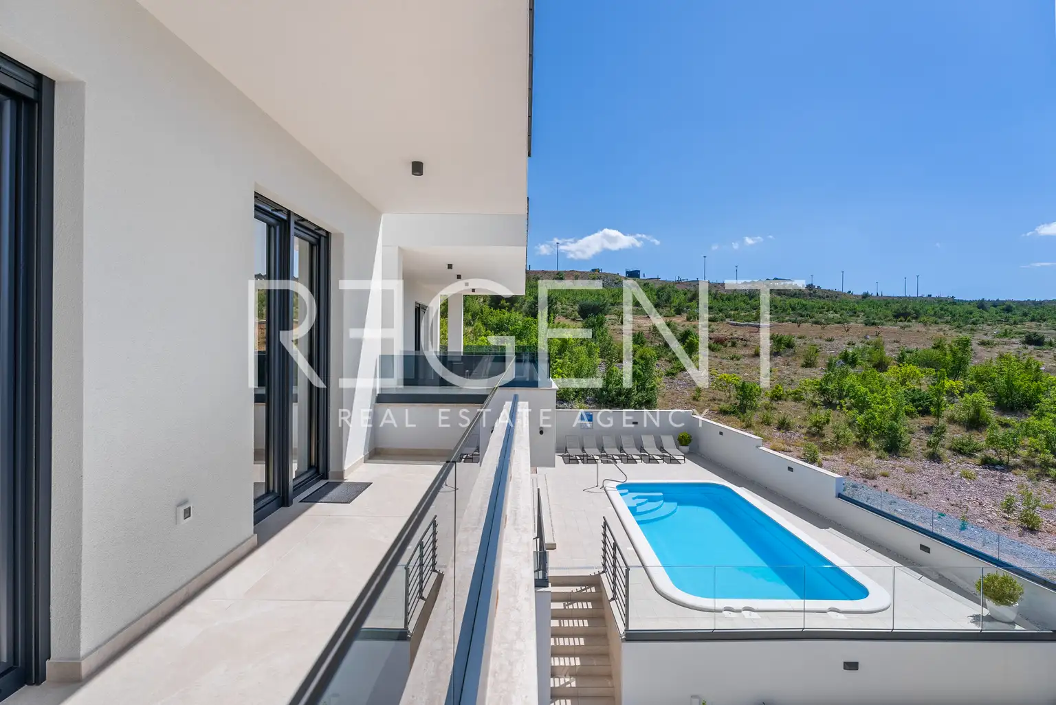 Zadar, Rovanjska - Newly built villa with a pool and sea view