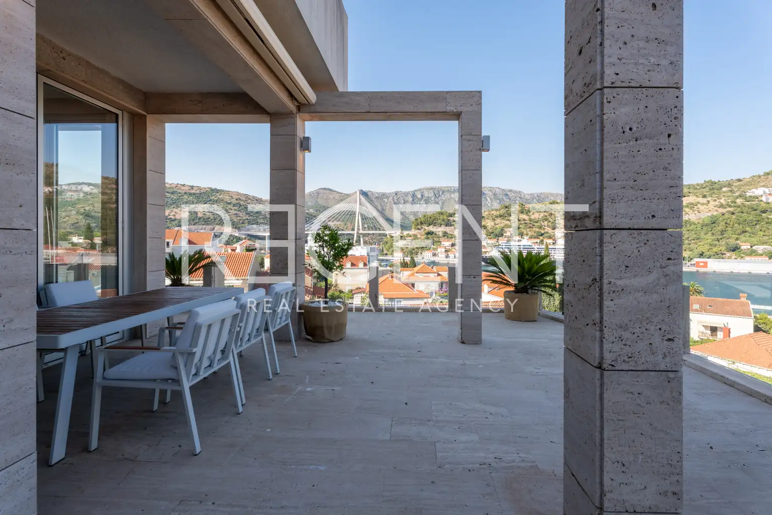 Dubrovnik - Wyjątkowy penthouse z basenami w pięknym Dubrowniku