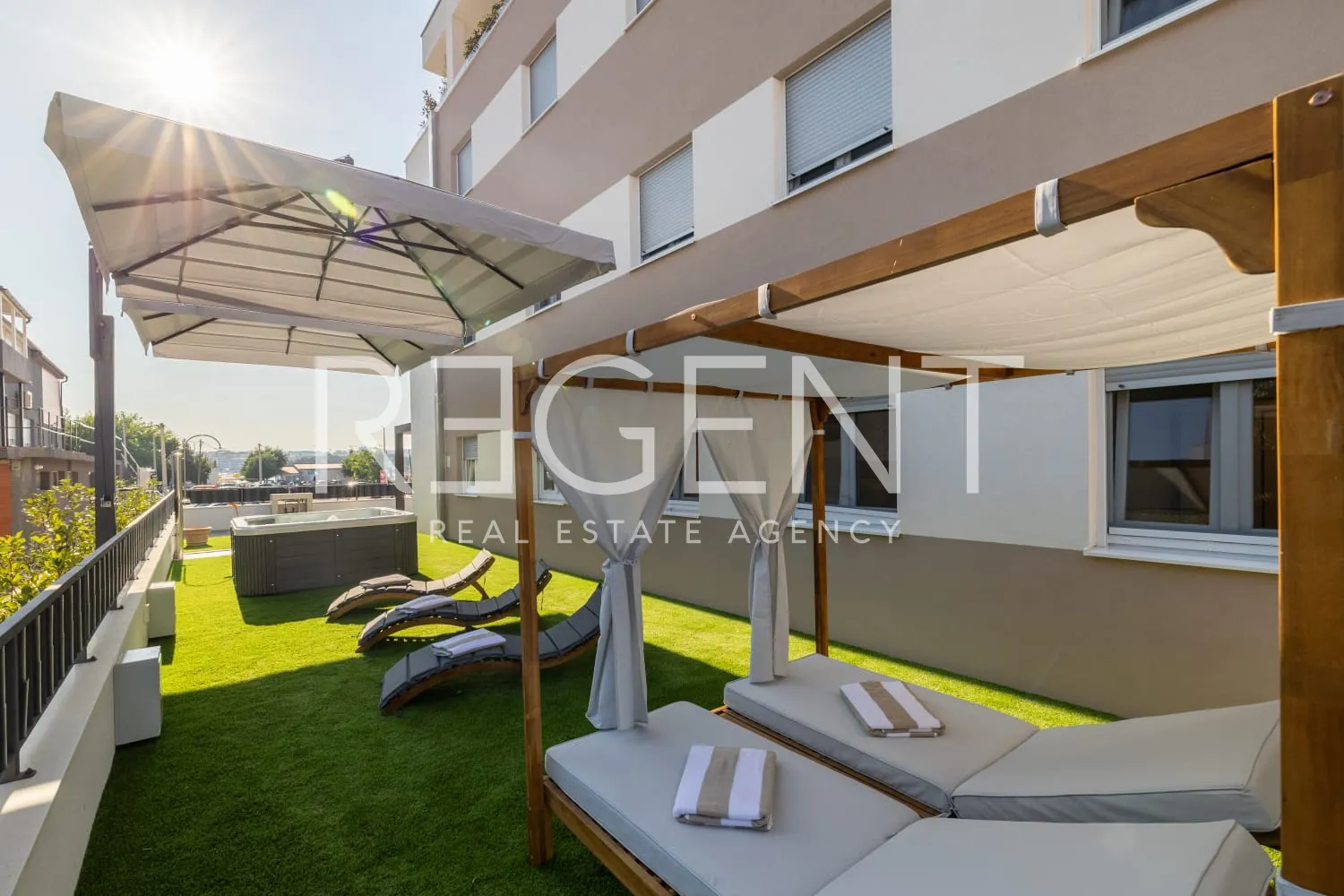 Split, Podstrana - Nowoczesny, przestronny apartament z ogrodem, Długoterminowo