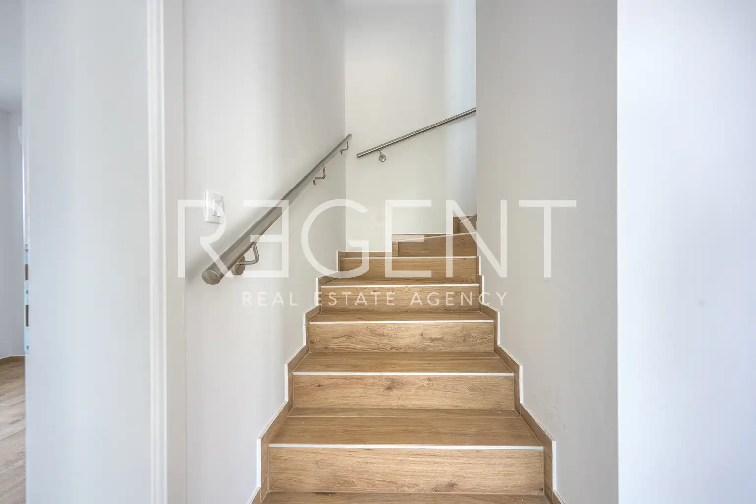 Kaštelir-Labinci - Dvojna kuća s bazenom i pogledom na more