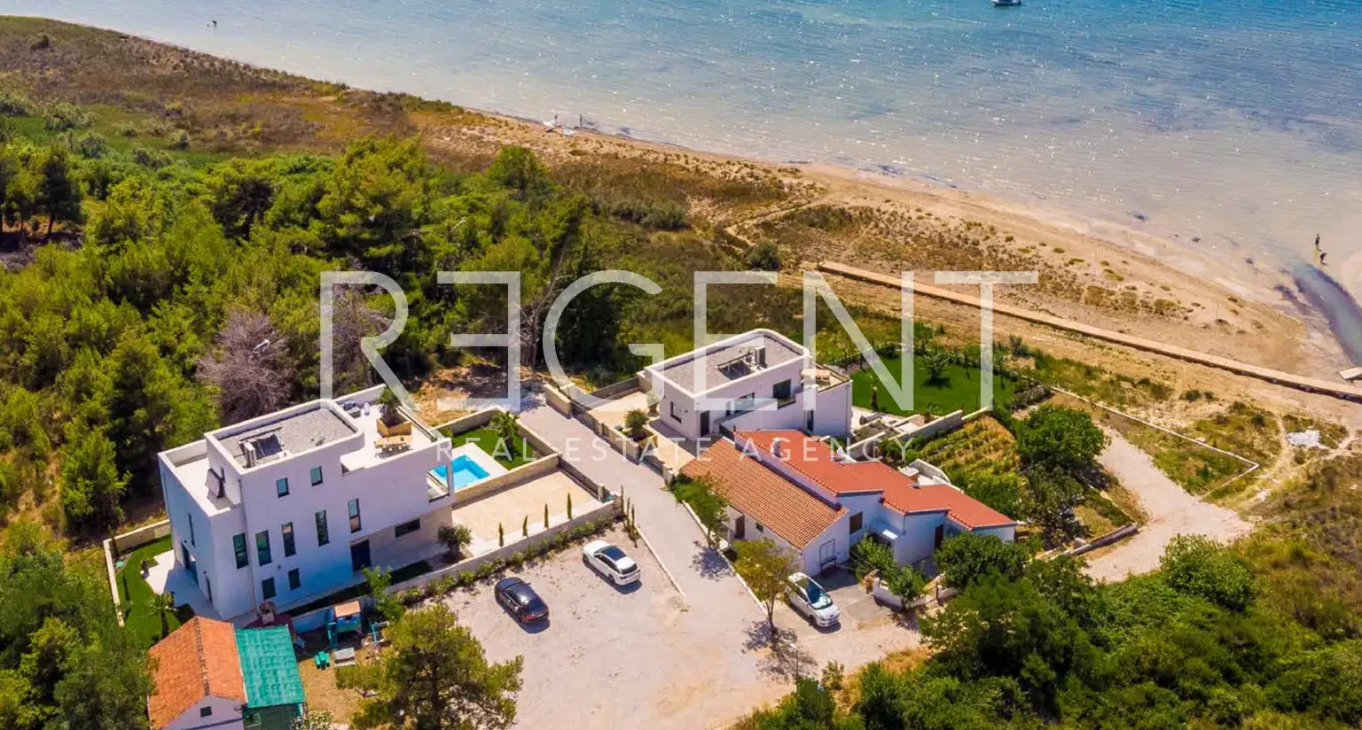 Zadar, Vrsi – Exclusive villa first row to the sea