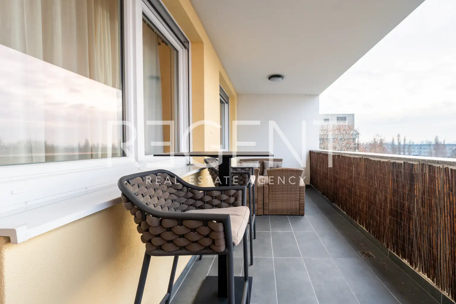 Загреб, Нижний город - Двухкомнатная современная квартира в аренду в новостройке.