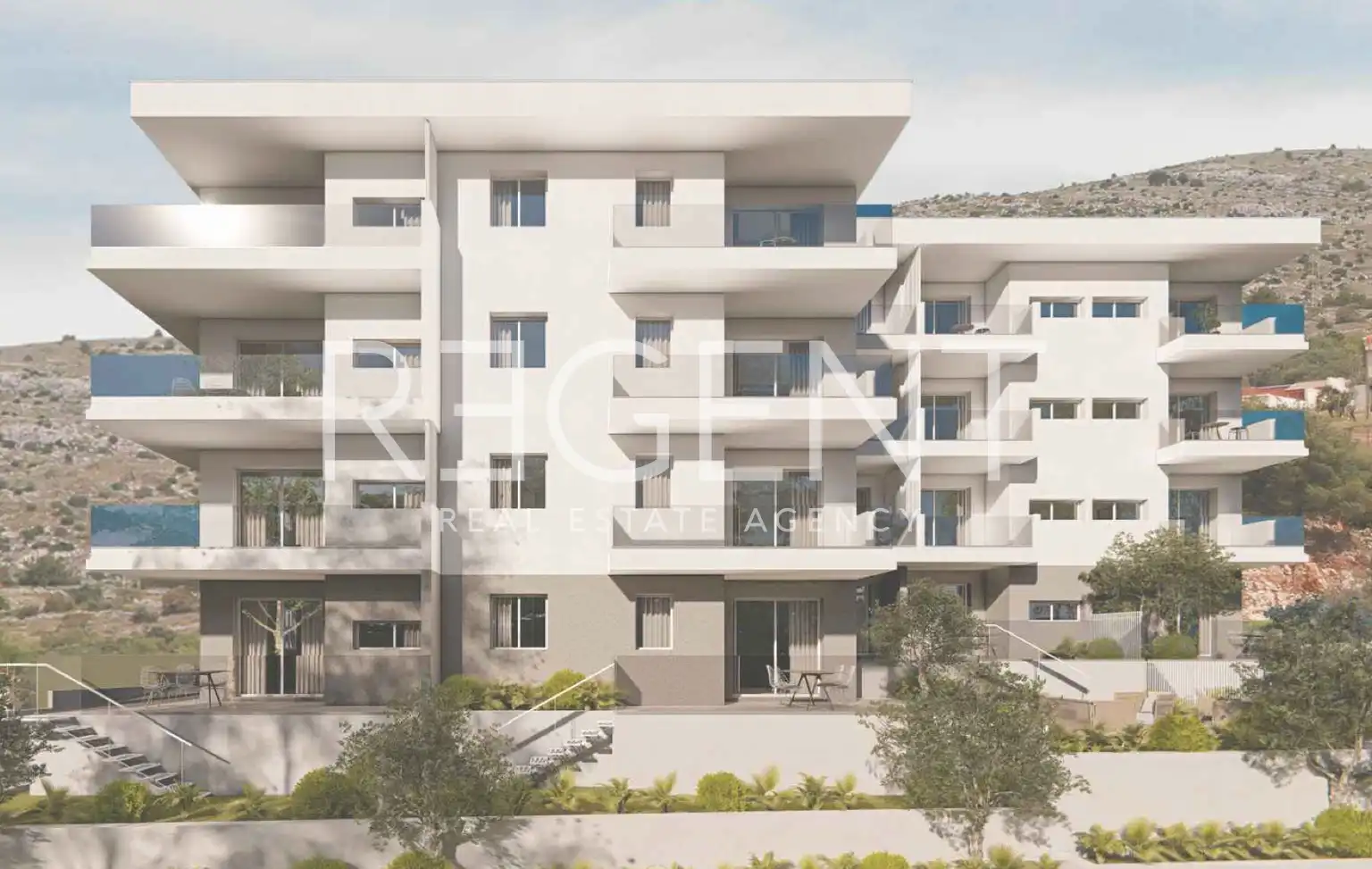 Trogir, Seget Donji - Četverosoban stan s pogledom na more