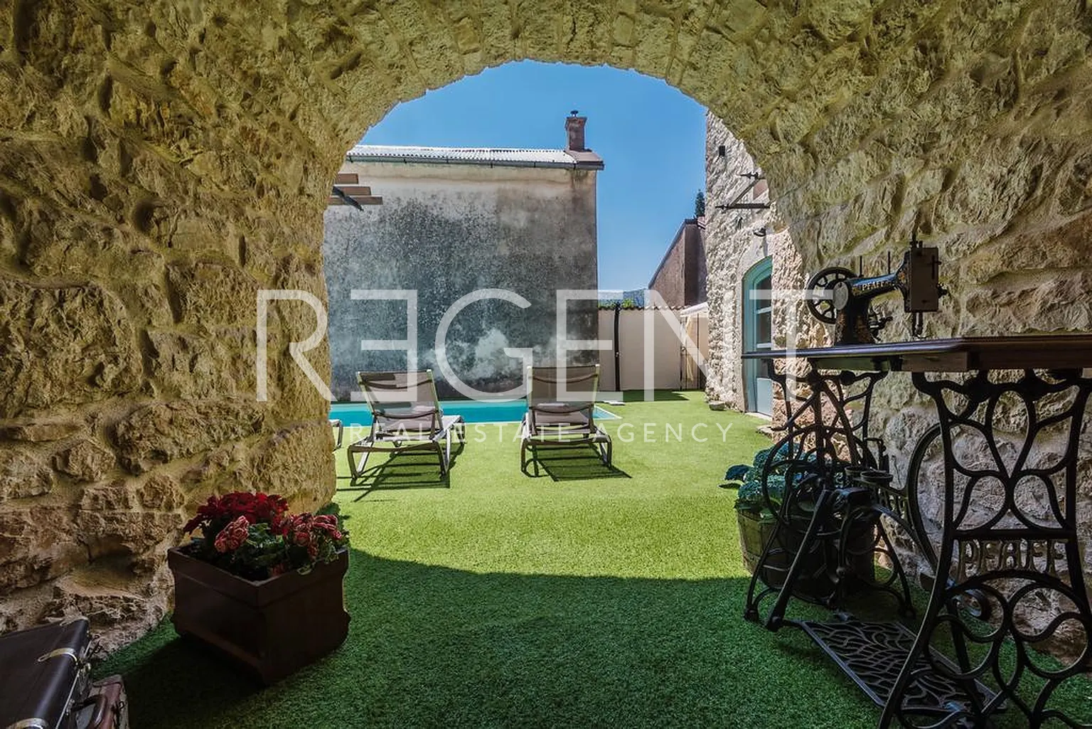 Crikvenica - Bajkovita kamena vila 200 m2