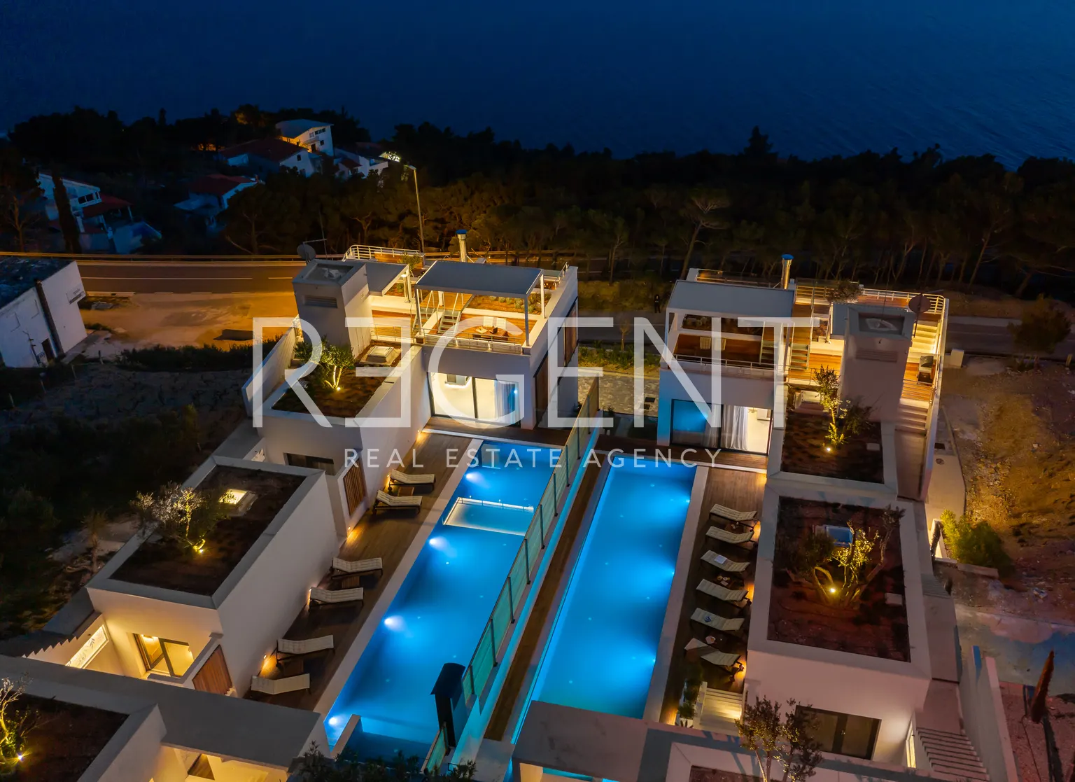 Omiš – Dvije ekskluzivne vile s bazenima i panoramskim pogledom