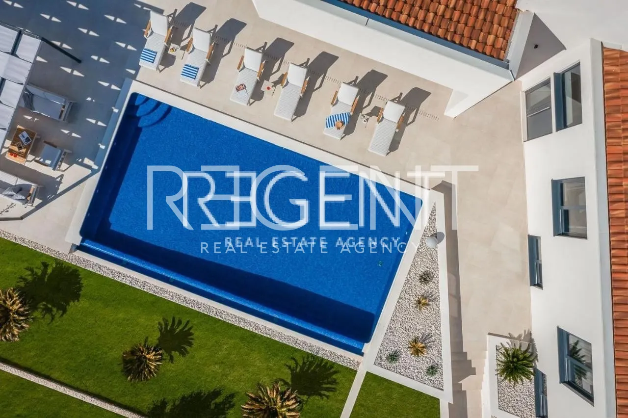 Trogir, Marina - luxusní vila v klidném prostředí, 6900m2