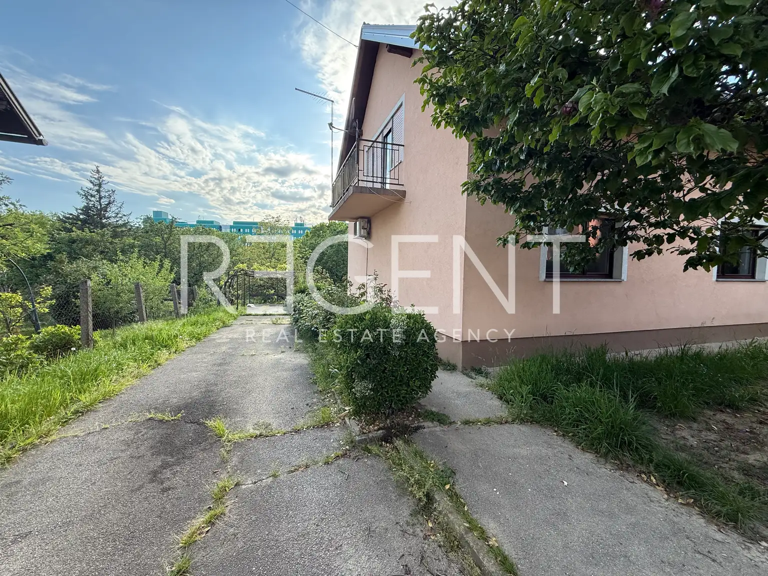Záhreb, Dubrava - rodinný dom s investičnou príležitosťou