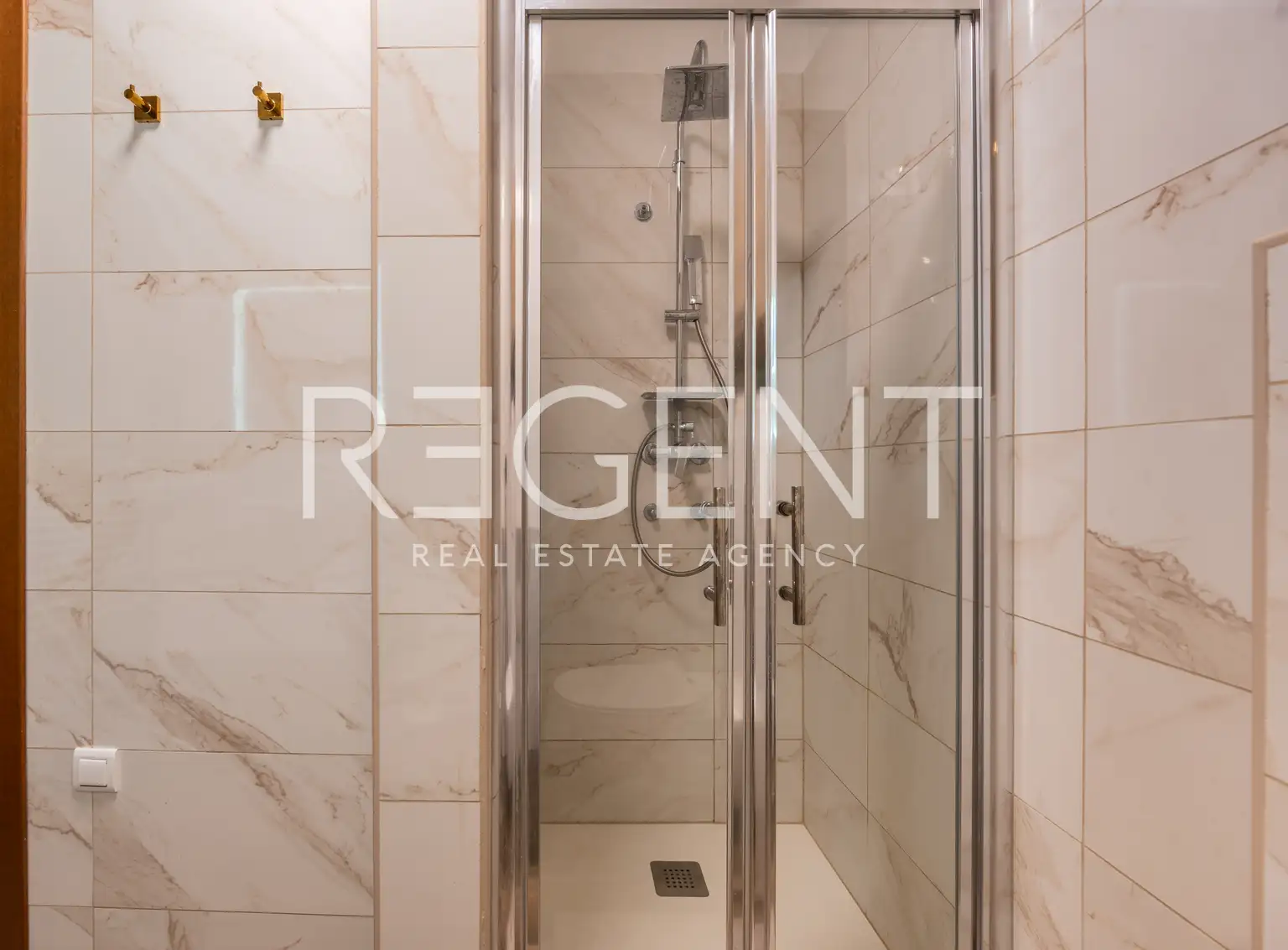 Zagreb, Lanište - Četverosoban stan s terasom i parkingom