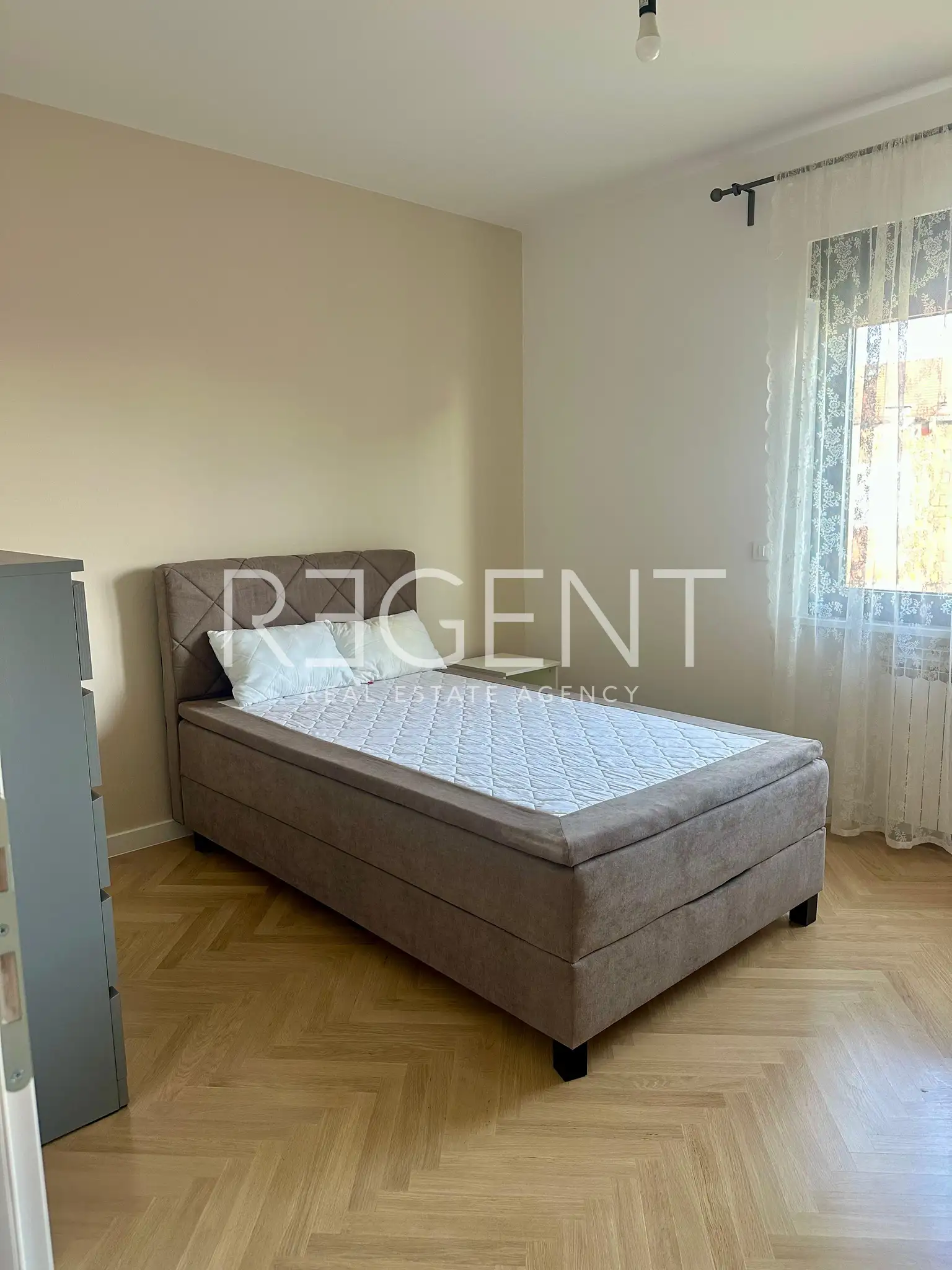 Záhreb, Vrhovec - byt na prenájom s dvorom a garážou