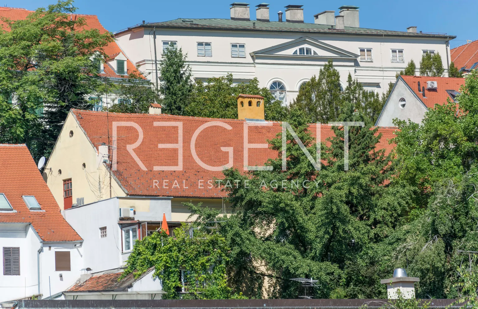 Zagreb, Gornji grad - Jedinstveni barokni dvorac na gornjem gradu