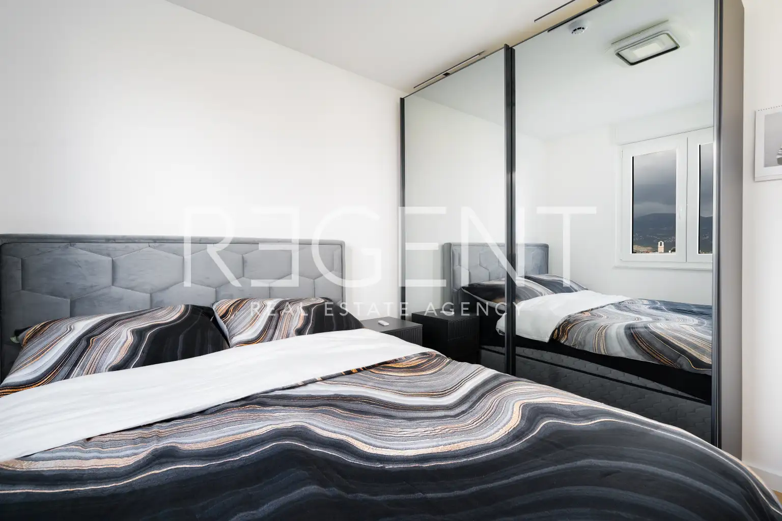 Split, Mejaši - One-bedroom apartment with a terrace and outdoor parking space
