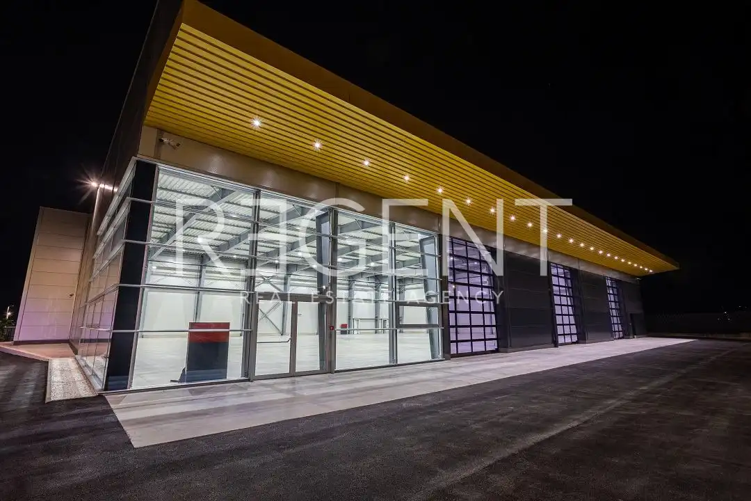 Trogir, Plano - Obchodno-predajný sklad 1600 m2