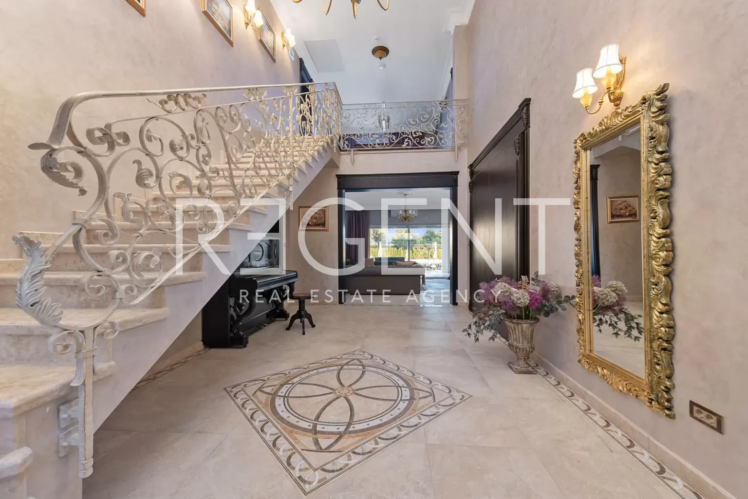 Šibenik, Vodice - luxusní vila s bazénem a panoramatickým výhledem 530m2